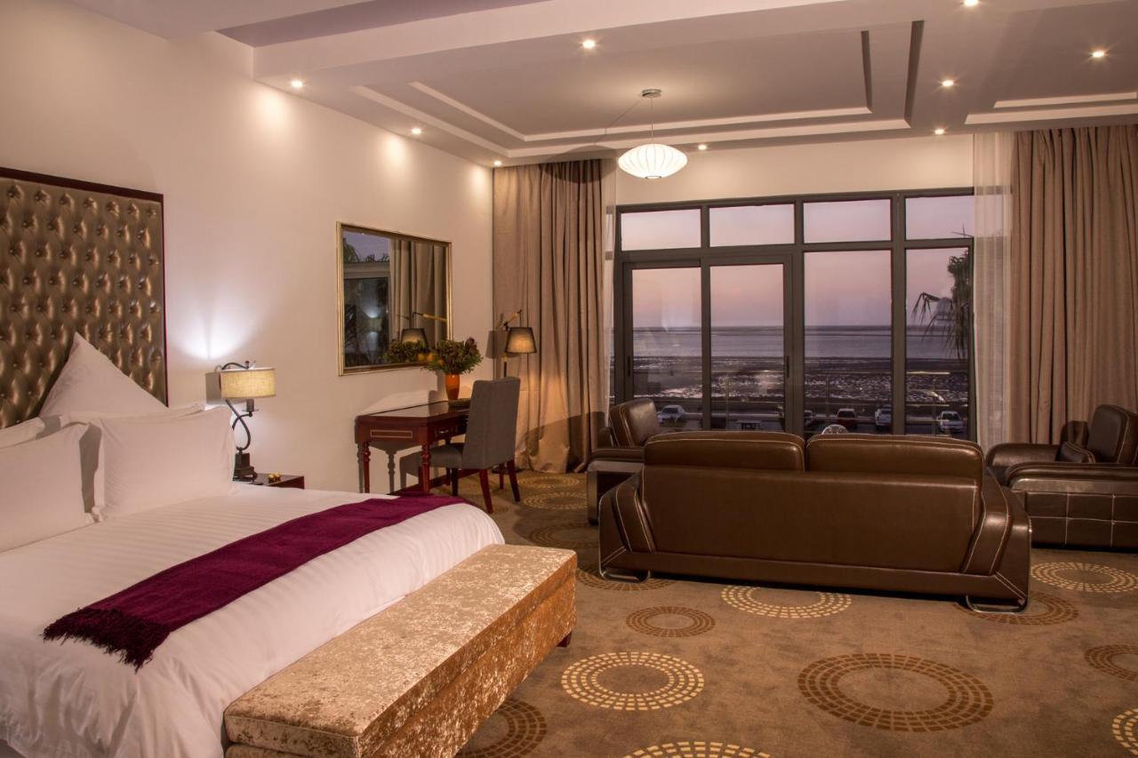 Flamingo Villas Boutique Hotel Walvis Bay Bagian luar foto