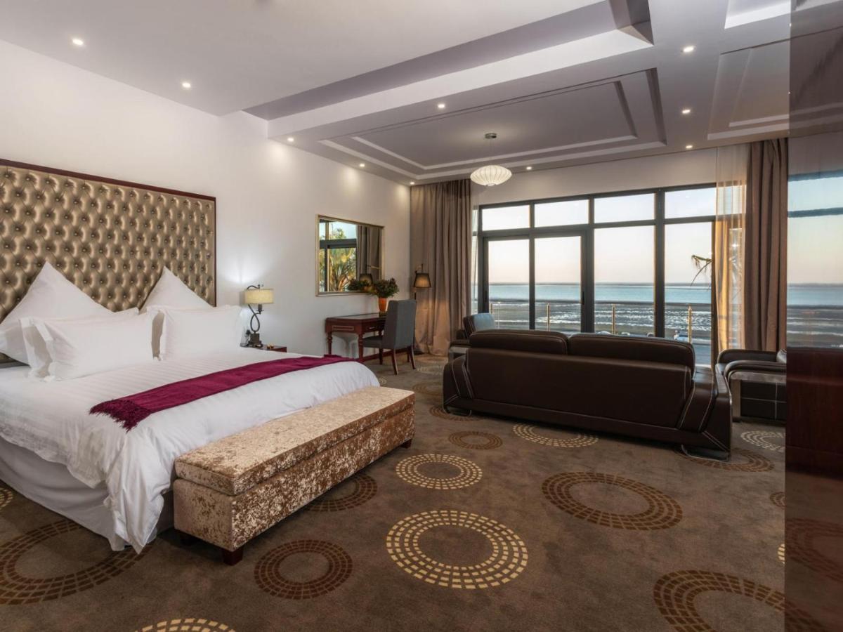 Flamingo Villas Boutique Hotel Walvis Bay Bagian luar foto