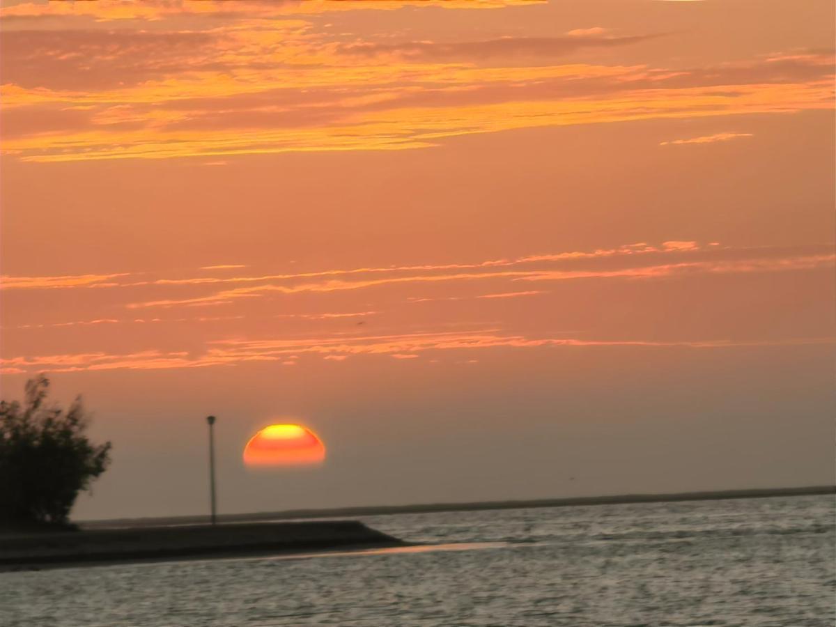 Flamingo Villas Boutique Hotel Walvis Bay Bagian luar foto
