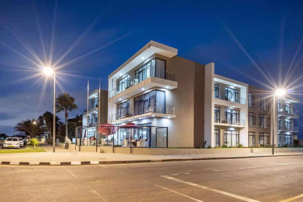 Flamingo Villas Boutique Hotel Walvis Bay Bagian luar foto