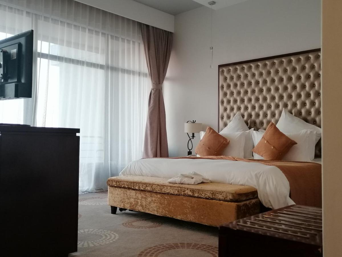 Flamingo Villas Boutique Hotel Walvis Bay Bagian luar foto