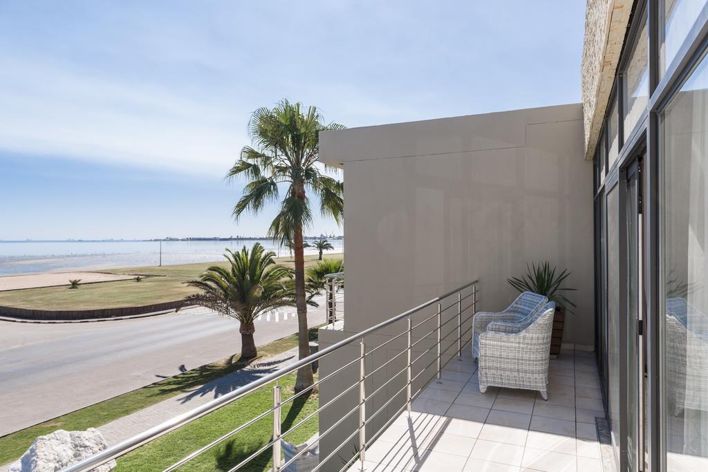Flamingo Villas Boutique Hotel Walvis Bay Bagian luar foto