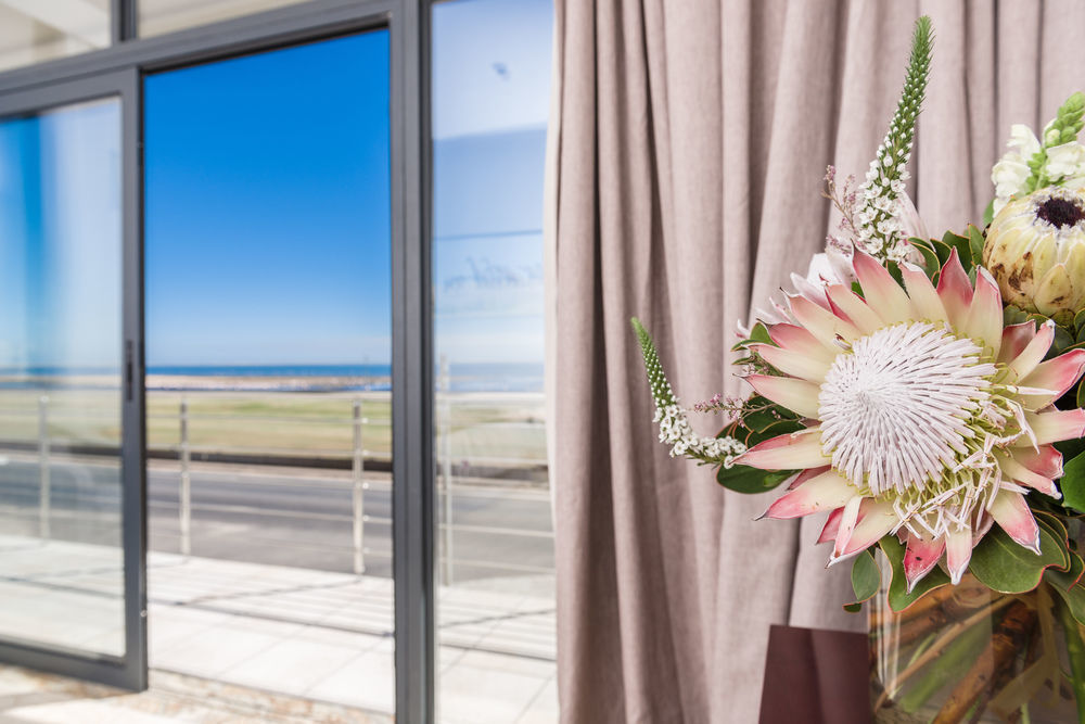 Flamingo Villas Boutique Hotel Walvis Bay Bagian luar foto